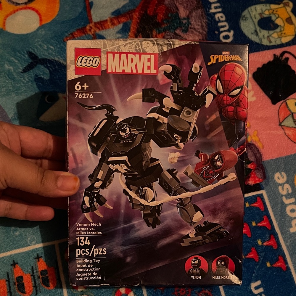 LEGO Marvel Spider-Man Venom Mech Set - Black and White